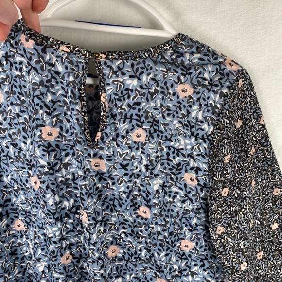 LOFT | Women’s blue grey pink floral tunic | flowy | 100% Polyester | Medium | - Picture 7 of 9